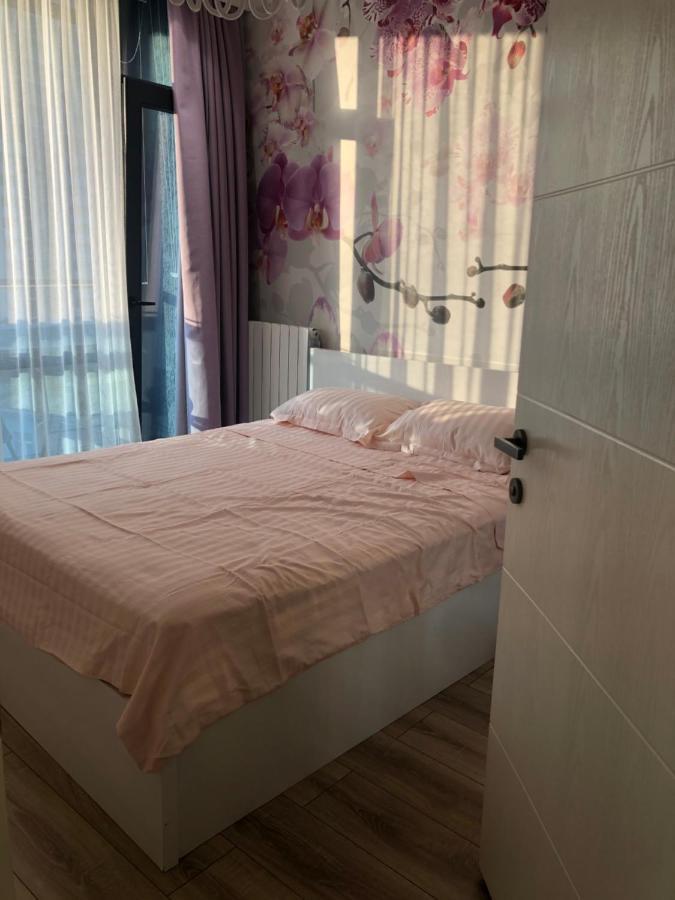 Апартамент У Моря Batumi Exterior foto